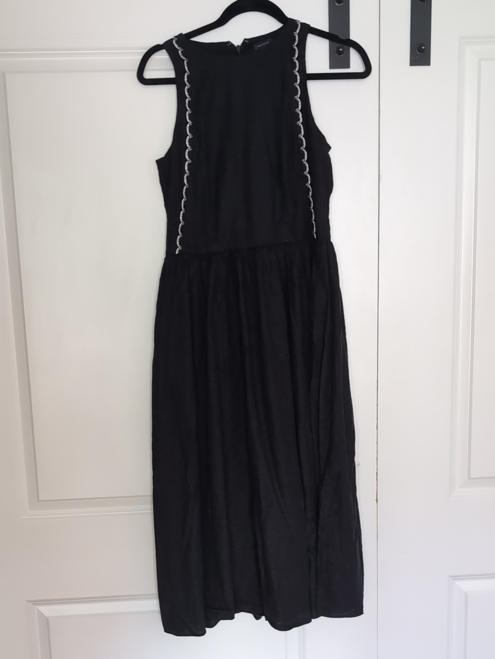 Ann Taylor Black Sleeveless Midi Dress with White Trim Sz 2